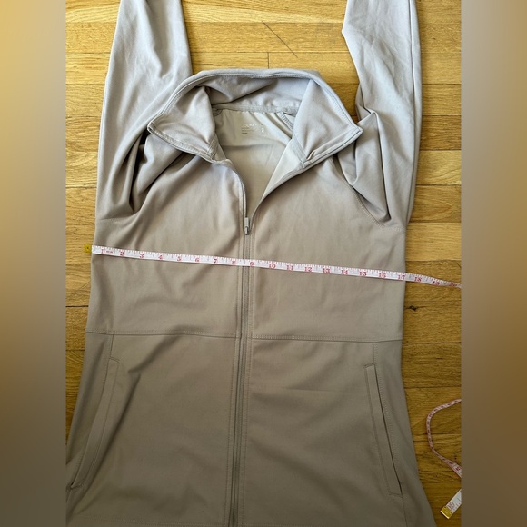 Women's Light Gray Zip-Up Jacket - Picture 4 of 5